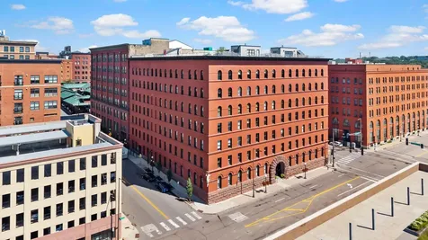 300 Wall Street Saint Paul MN 55101