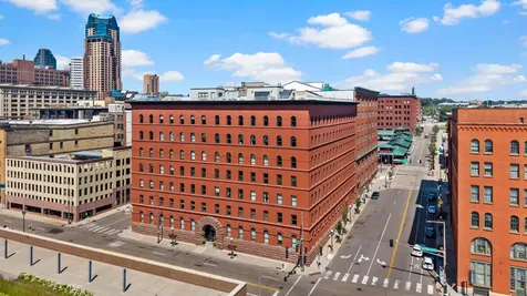 300 Wall Street Saint Paul MN 55101