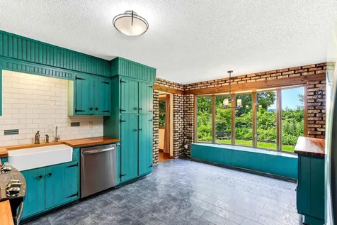 7033 Courtly Road Woodbury MN 55125