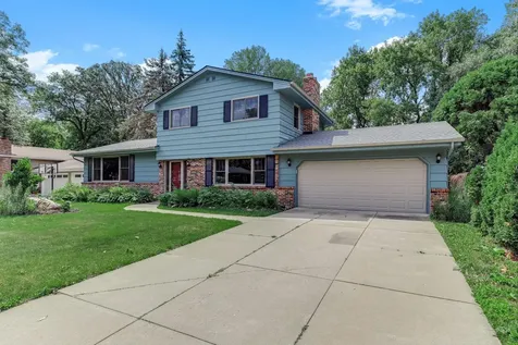 7033 Courtly Road Woodbury MN 55125