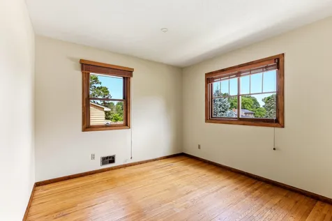7033 Courtly Road Woodbury MN 55125