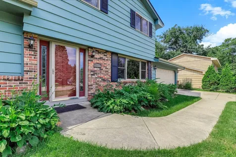 7033 Courtly Road Woodbury MN 55125