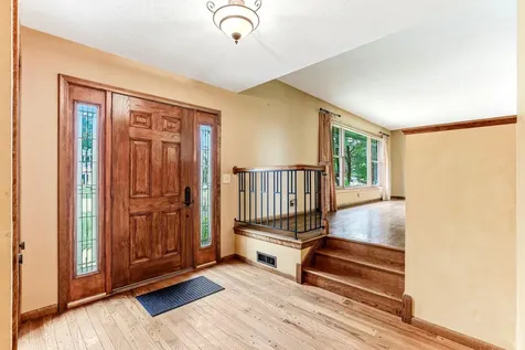 7033 Courtly Road Woodbury MN 55125