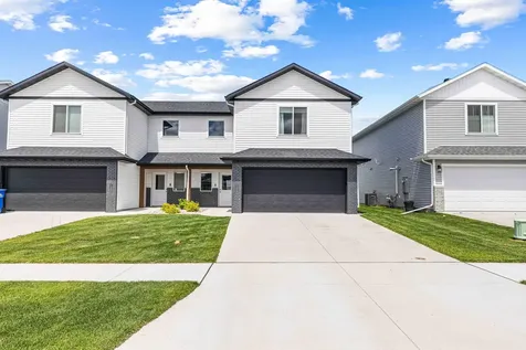 1445 68th Avenue S Fargo ND 58104