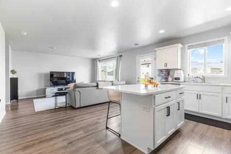 1445 68th Avenue S Fargo ND 58104