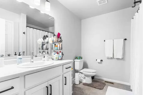 1445 68th Avenue S Fargo ND 58104