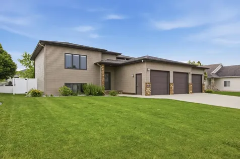 4278 54th Street S Fargo ND 58104