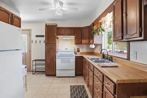 3851 Flowerfield Road Circle Pines MN 55014