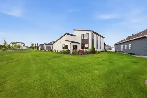 4884 Bluebell Loop S Fargo ND 58104