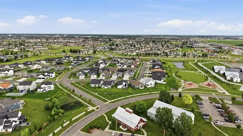 4884 Bluebell Loop S Fargo ND 58104