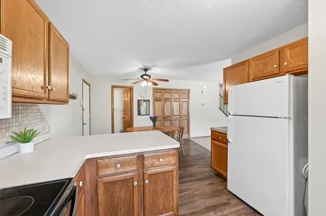 1554 Helmo Avenue N Oakdale MN 55128