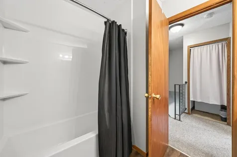 1554 Helmo Avenue N Oakdale MN 55128