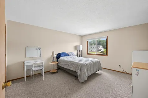 1554 Helmo Avenue N Oakdale MN 55128