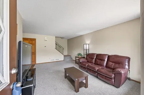 1554 Helmo Avenue N Oakdale MN 55128