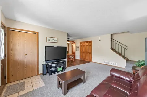 1554 Helmo Avenue N Oakdale MN 55128