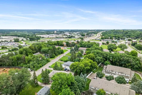 2227 Old County Road 34 Place Burnsville MN 55337