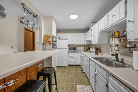 2227 Old County Road 34 Place Burnsville MN 55337
