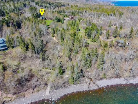 6076 Highway 61 Silver Bay MN 55614