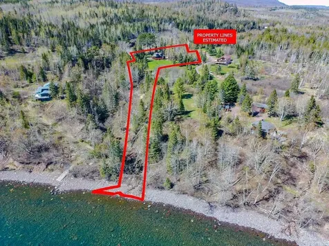 6076 Highway 61 Silver Bay MN 55614