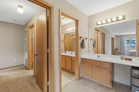 1589 Four Oaks Road Eagan MN 55121