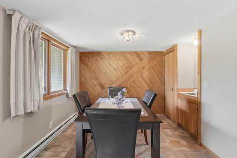 1589 Four Oaks Road Eagan MN 55121
