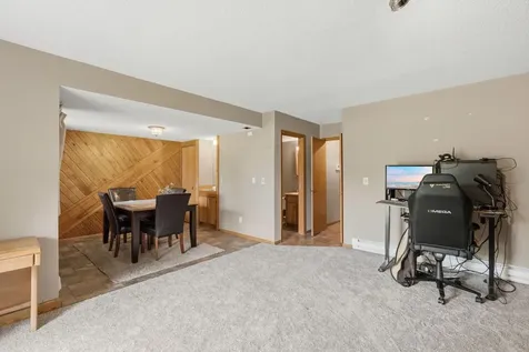 1589 Four Oaks Road Eagan MN 55121