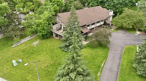 1589 Four Oaks Road Eagan MN 55121