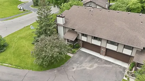 1589 Four Oaks Road Eagan MN 55121