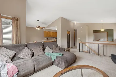 1589 Four Oaks Road Eagan MN 55121