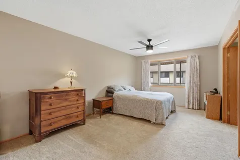 1589 Four Oaks Road Eagan MN 55121
