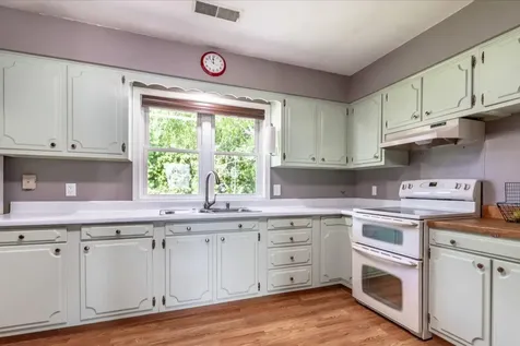 1125 N Burlington Avenue Fergus Falls MN 56537