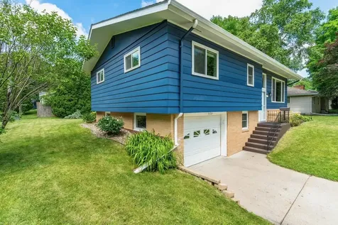 1125 N Burlington Avenue Fergus Falls MN 56537