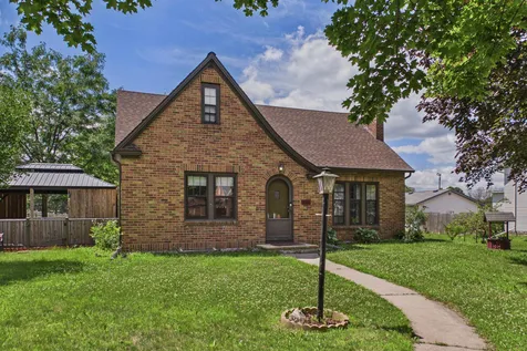 513 5th Street Gaylord MN 55334