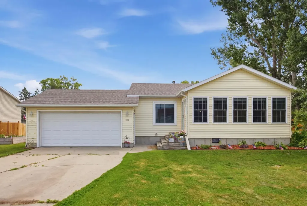 301 3rd Avenue N Casselton ND 58012