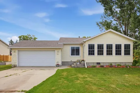 301 3rd Avenue N Casselton ND 58012