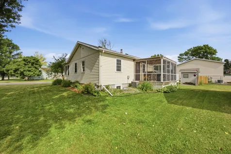 301 3rd Avenue N Casselton ND 58012