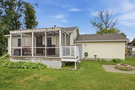 301 3rd Avenue N Casselton ND 58012