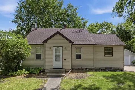 1319 12th Street N Fargo ND 58102