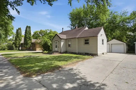1319 12th Street N Fargo ND 58102