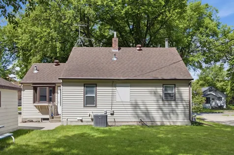 1319 12th Street N Fargo ND 58102