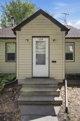 1319 12th Street N Fargo ND 58102