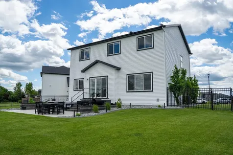 4744 Hampton Loop S Moorhead MN 56560