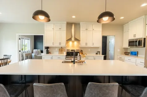 4744 Hampton Loop S Moorhead MN 56560