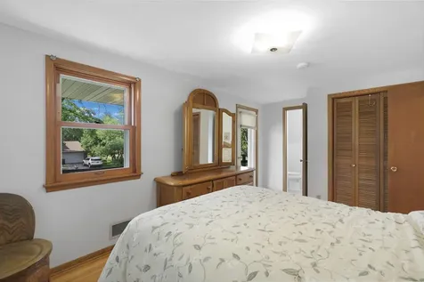 2340 Skyline Drive Bloomington MN 55425