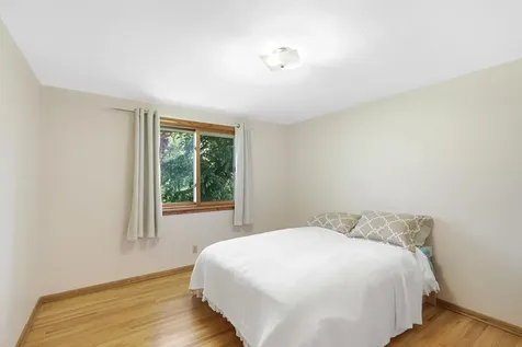2340 Skyline Drive Bloomington MN 55425