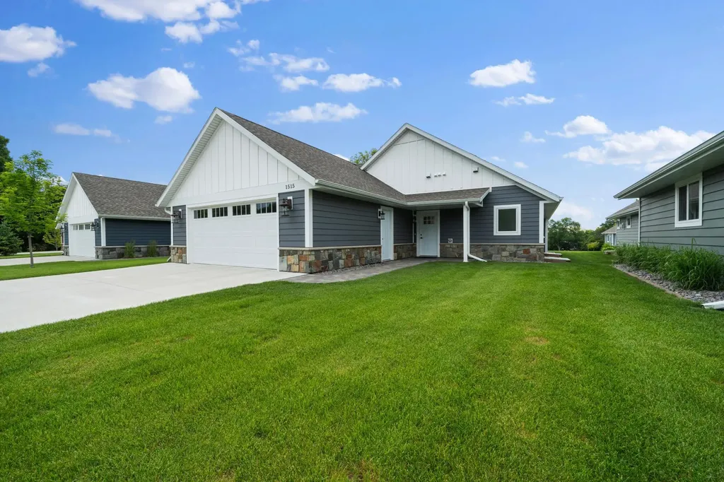 1515 Geneva Road NE Alexandria MN 56308