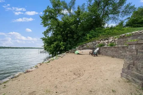 1515 Geneva Road NE Alexandria MN 56308