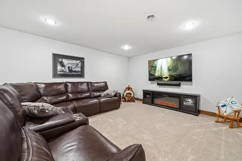 1515 Geneva Road NE Alexandria MN 56308
