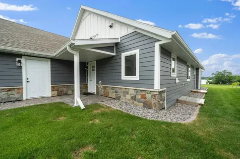 1515 Geneva Road NE Alexandria MN 56308