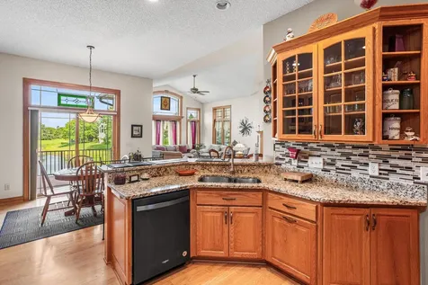 5217 107th Avenue N Brooklyn Park MN 55443